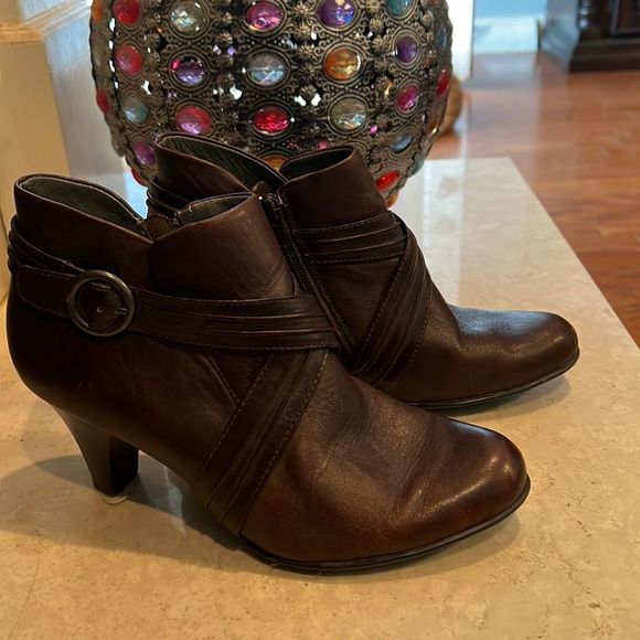 Born Shoes - Born booties size 8.5